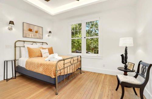 Tovey House-Walk to Downtown and Campus - Photo 7