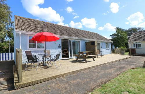 Drake Cottage - Photo 1