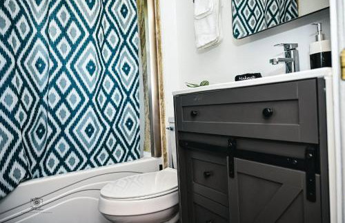 KLIZZ Suites - Photo 36