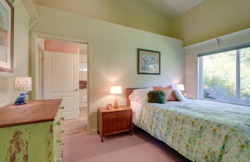 On McKenzie River! Home with Scenic Sunroom - Foto 14