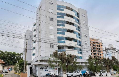 Apto com varanda e churrasq 500m da praia RML605 - Foto 19