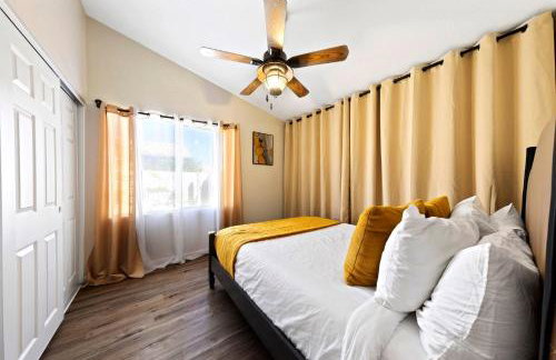 Ultimate Vacation: A Luxurious Oasis with a Pool! - Foto 42