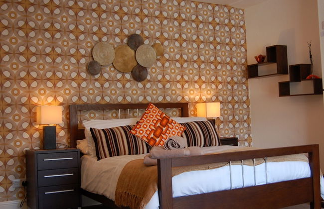 CLOCK TOWER APARTMENTS - Photo 5