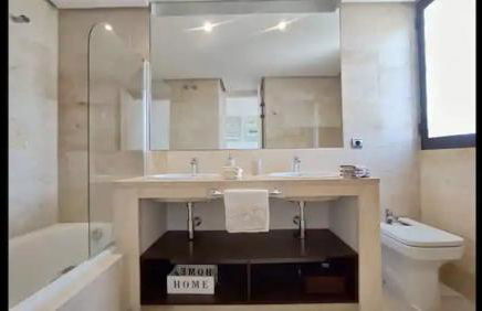 Fabuloso y amplio Duplex en Urb Jardines de Sotogrande - Foto 31