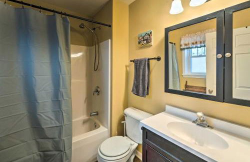 Pet-Friendly Extended Stay Walk to Delavan Lake - Foto 16