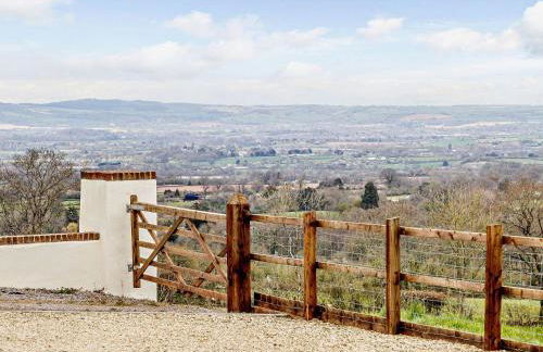 2 Bed in Wellington Hill 56950 - Photo 17