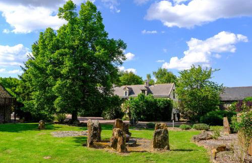 ROCHE-LOIRE - Photo 8