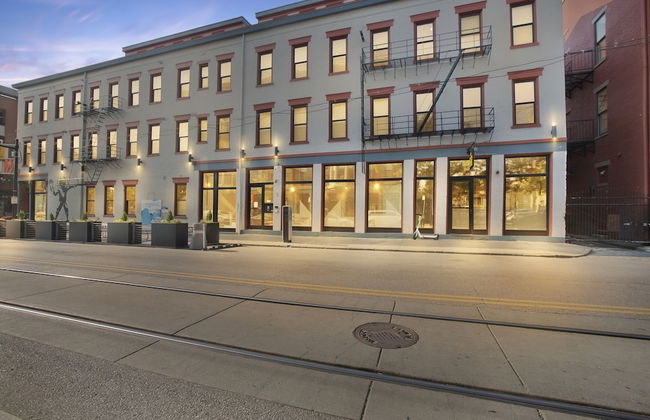 RESTAURANT on site. Walk to everything by RedAwning - Foto 29