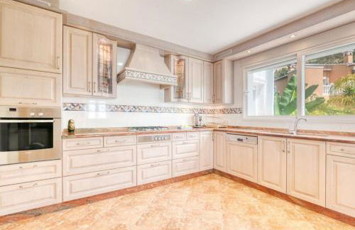 Exclusive Villa With Panoramic Sea Views - Foto 34