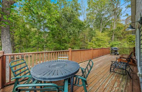 Mariposa Moon Cottage at Sleepy Creek - Wifi, Deck, Fire Pit, Creekside, View - Photo 66