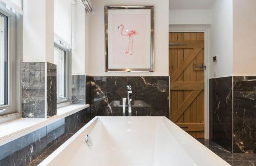 The Beeches - Photo 7