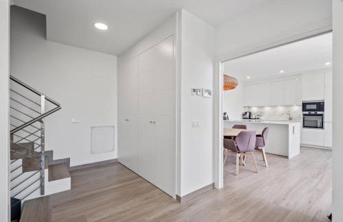 Villas Pinares - Sea,City,Mountain Views, Gym SaltPool BBQ - Beach 2km, City 5km - Foto 51