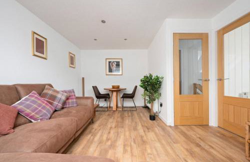 Historic 1BR Home in Culross Near Filming Sites - Foto 47