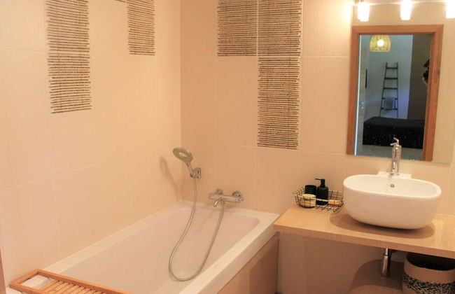 Holiday Home in Bagnols-en-foret With Pool - Photo 25