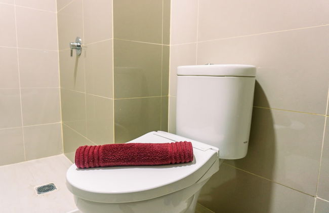 Strategic Studio Apartment At B Residence Near Campus - Foto 7