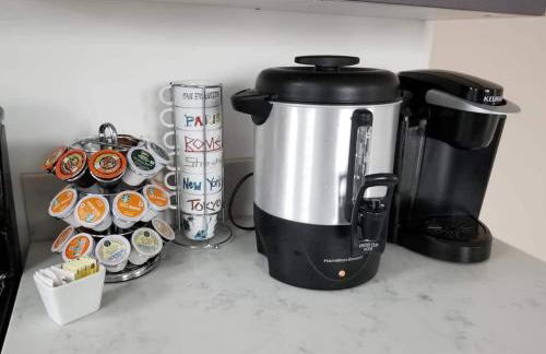 3 bedroom with Hot Tub and Video game console 10 minutes from Rodeo Drive Beverly Hills - Photo 32