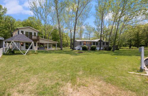 New! 2 Homes-Firepit, Hot Tub, Huge Yard and Dock - Foto 53