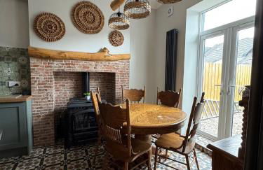 Charming 3-Bedroom House - Foto 15