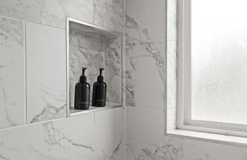 Stylish 1BR Upper Flat in Vibrant Royal Oak - Foto 15