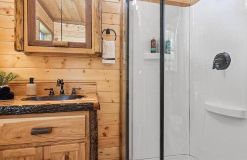 Riverside Oasis with Stunning Views, Cozy Firepit! - Photo 40