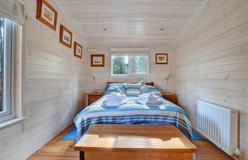 2 Bed in Weybourne oc-1628 - Photo 6