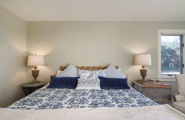 Chapman Cove by Avantstay Gorgeous Beach Bungalow w/ Sauna - Photo 2