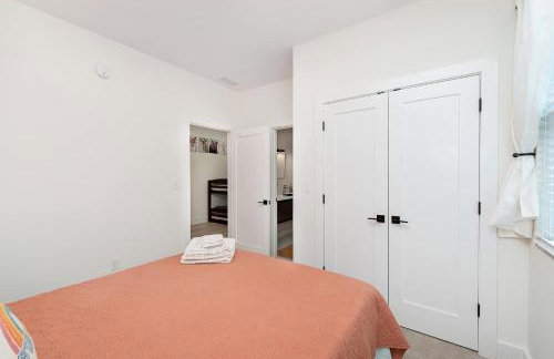 Modern Retreat with Hot Tub-Near Downtown Indy-Family Friendly - Foto 25