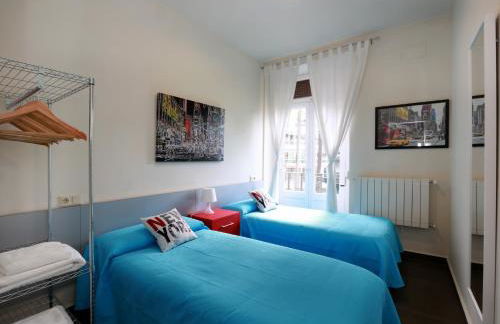 Reino de Valencia Apartments - Photo 13