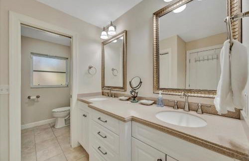 Siesta Key Beach Waterfront Home with Kayaks and Bikes - Foto 16