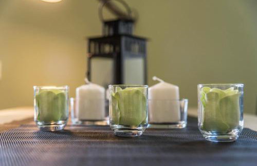 Tinas yellow home - Photo 17