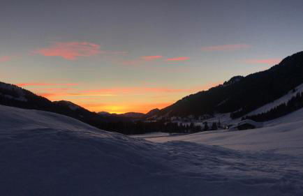 Gemütliche Ferienwohnung Bergwiese, 2-Raum, separates Schlafzimmer, schönen Balkon oder Terrasse, Komfort Ausstattung, ruhige Südlage, kostenfrei WLAN und schöne helle Sauna, Brötchenservice, Parkplatz, Hunde auf Anfrage, E-Tankstelle, Sonnenlage - Photo 58