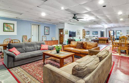 4 Mi to Mauch Chunk Lake Spacious Apt with Bar! - Foto 16