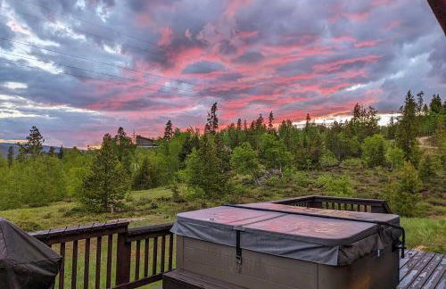 Mtn-View Retreat with Hot Tub in Granby! - Foto 23