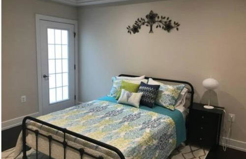 Entire Extra Large Luxury 3 Bedrooms Condo - Photo 11