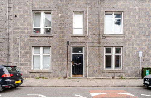 One Bed Room Apartment in Aberdeen City Centre Home Away From Home - Photo 22