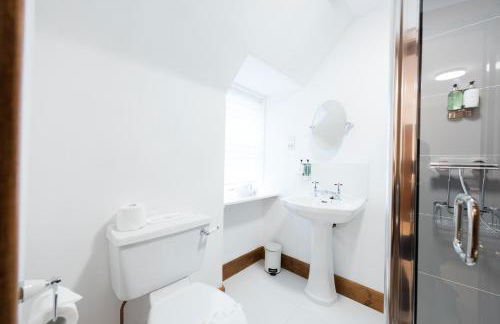 Balloan House - Photo 13