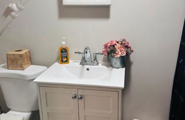 The Layover Lounge - Foto 14