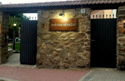 Entreacebedas rural&vacaciones, alojamientos con jardín PRIVADO, barbacoa y chimeneas - Foto 42