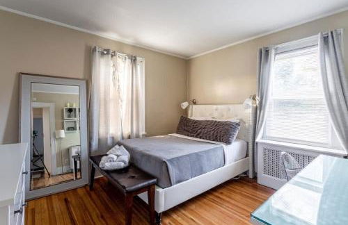 Bella room near downtown Train I-95 & beaches - Foto 1