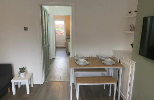 Montrose - Perfect Contractor Stay Own Driveway 3 bedrooms - Photo 24