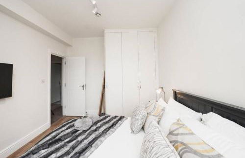 Newly Renovated Modern 4 Bed 3 Bath Apartment London - Foto 10
