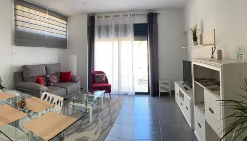 Excelente piso con aparcamiento privado - Foto 1