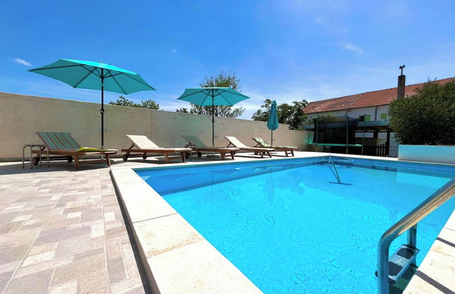 Holiday Home Mary with Pool - Photo 46