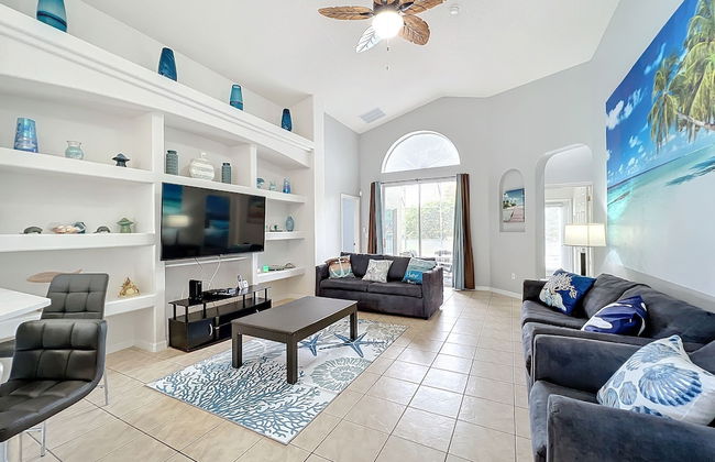 Beach Theme Vacation Pool Spa Home Mins to Disney - Foto 33