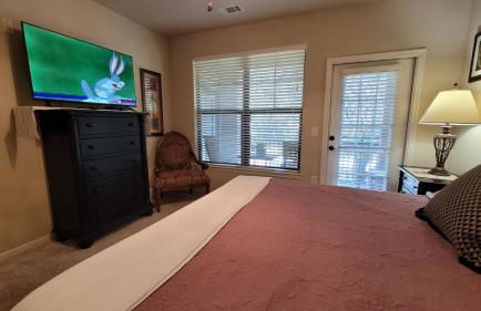 10 miles to Disney World, 2 pools, fitness room, WiFi, balcony, washer, dryer, kitchen - Foto 30