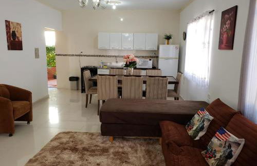 Yolanda Family House - Foto 1