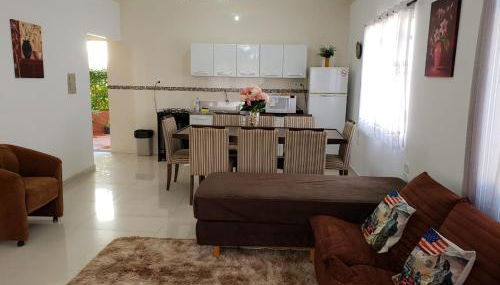 Yolanda Family House - Foto 1