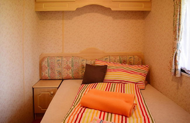 Beautiful Bungalow Directly at the Lake in Nadole - Photo 6