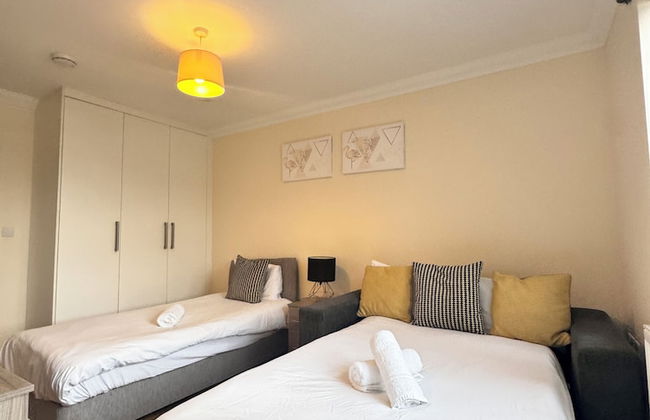 Heathrow Stay 5 Mins to the Terminals - Foto 7