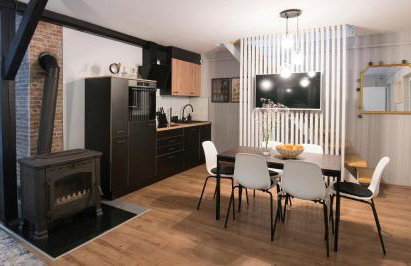 Forest Cabin Nest-Family Retreat for 7 with Sauna & Hot tub - Foto 11